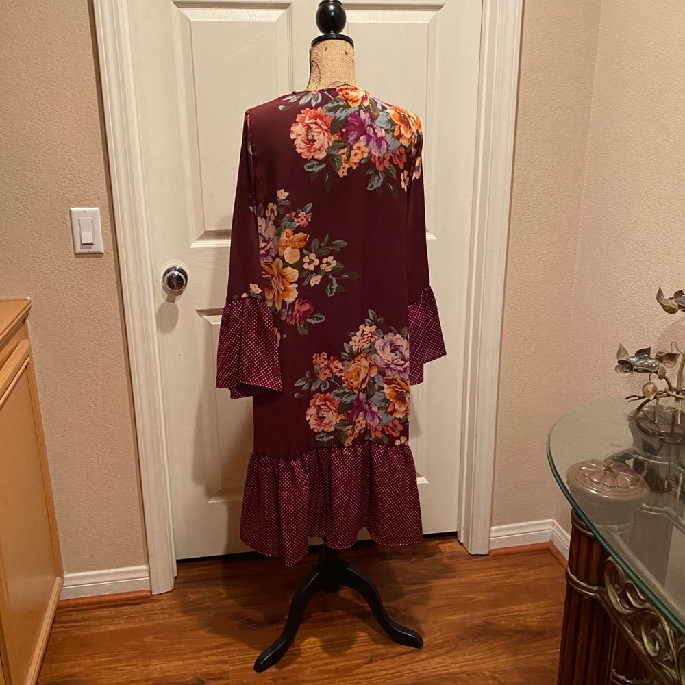 Burgundy floral print kimono - Picture 7 of 7